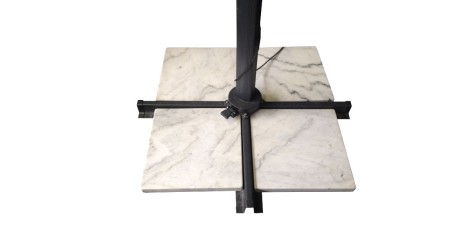 Gartenmöbel: Steinplatten für Sonnenschirm Swing